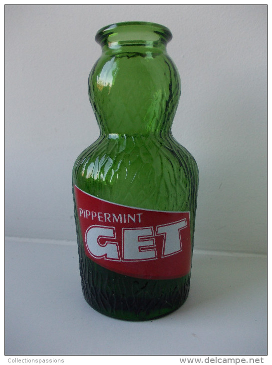 - Ancienne Carafe En Verre. PIPPERMINT GET - - Karaf