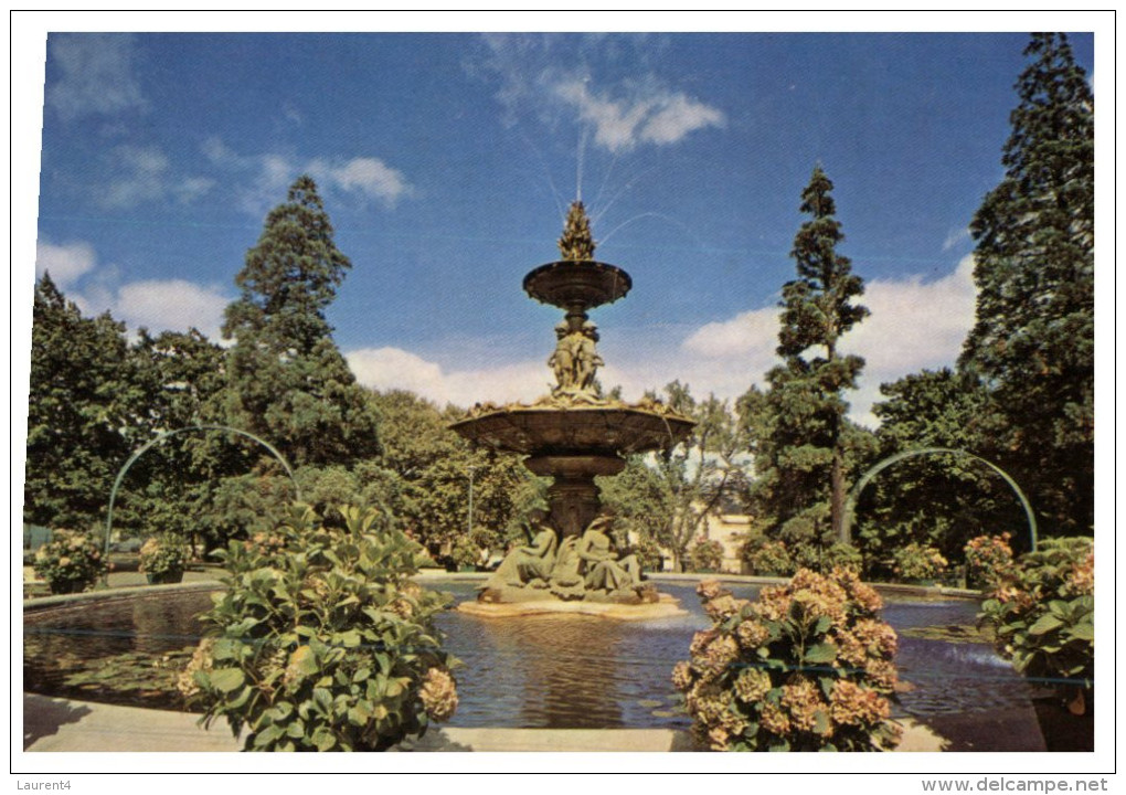 (654) Australia - (older Postcard) - TAS - Launceston Princess Square - Lauceston