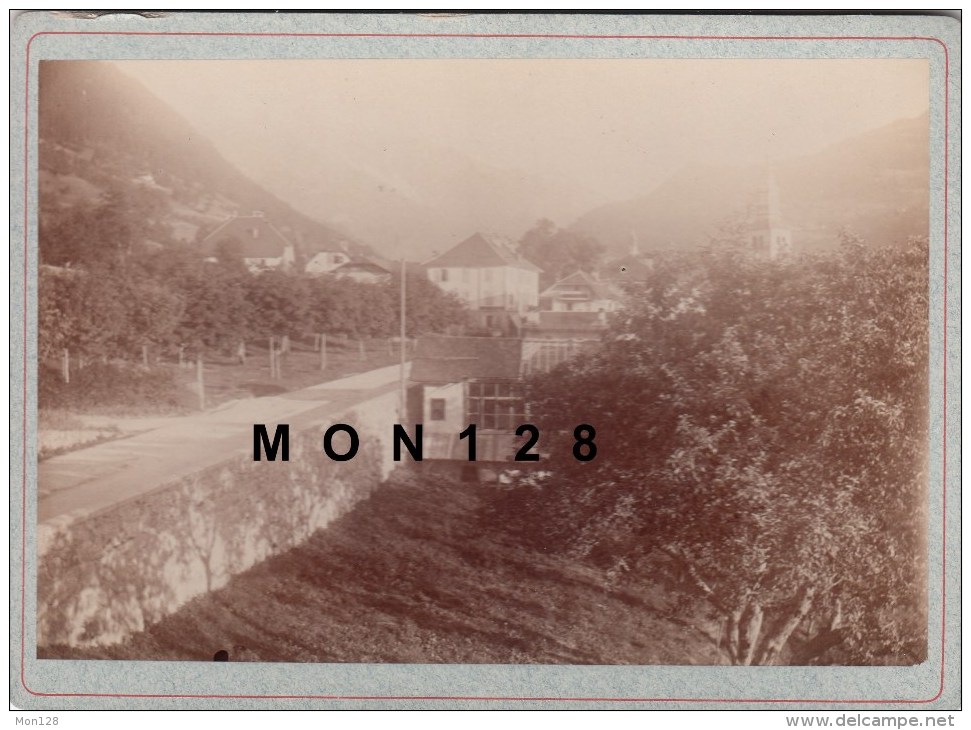 SAINT GERVAIS (74)-PHOTO DE 1894-VUE GENERALE-TIRAGE ALBUMINE COLLE SUR CARTON 18X13 CMS - Anciennes (Av. 1900)