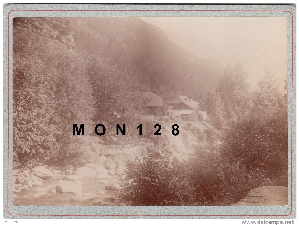 SAINT GERVAIS (74)-PHOTO DE 1894-VUE GENERALE-TIRAGE ALBUMINE COLLE SUR CARTON 18X13 CMS - Anciennes (Av. 1900)