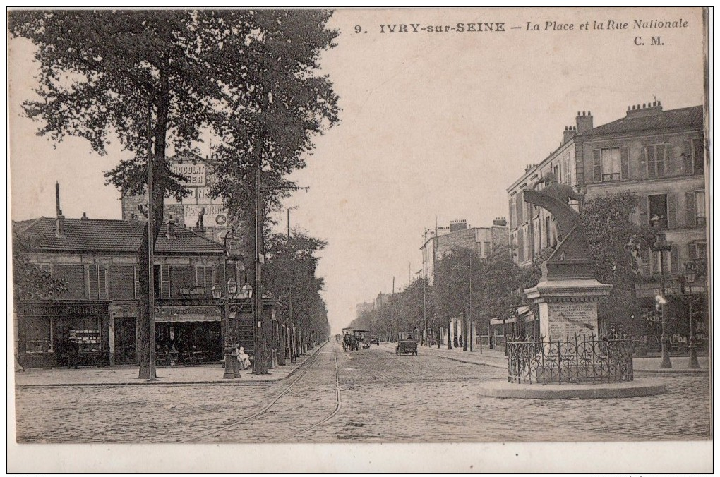 Ivry Sur Seine La Place Et La Rue Nationale - Ivry Sur Seine