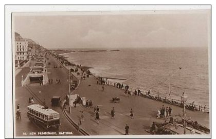 Sussex, New Promenade Hastings Real Photo Postcard, B177 - Autres & Non Classés