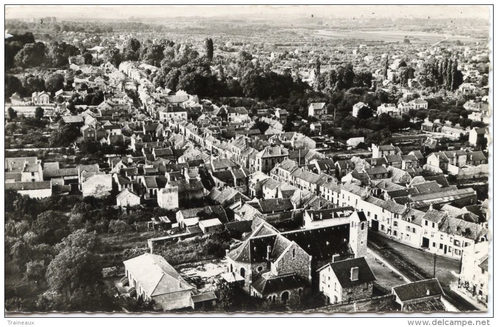 95 FRANCONVILLE CPSM En Avion Au Dessus...  Vue Générale - Franconville