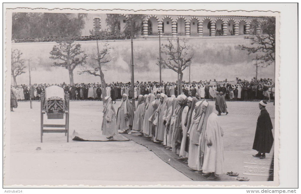 Tunisie: CPA: Tunis: Photo De V. SEBAG: Enterrement De La Princesse Lalla Khadija 25.03.1933 JUDAICA - Tunisie