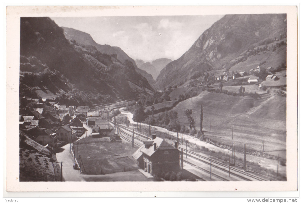 ETSAUT    BORGE  VILLAGE DE PYRENEES ATLANTIQUES   LA GARE - Autres & Non Classés