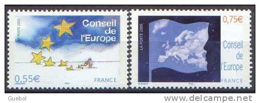 France - Timbre De Service N° 130 Et 131 ** Conseil De L´Europe 2005 - Jardinier Semant Des étoiles - Drapeaux - Mint/Hinged