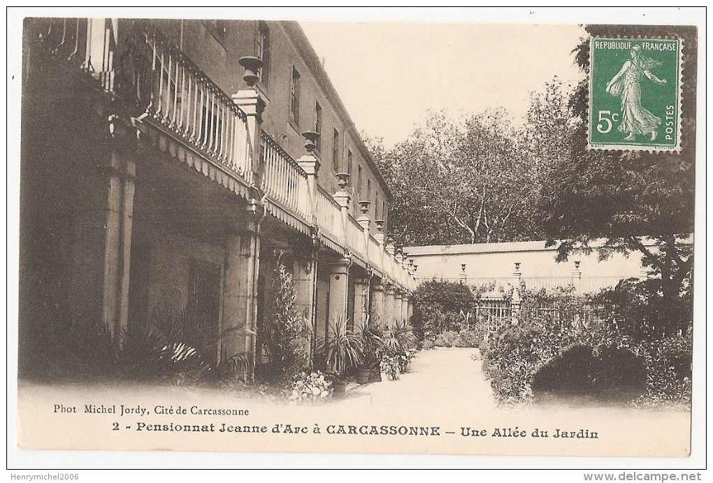 Aude - 11 - Carcassonne - Pensionnat Jeanne D'arc Une Allée Du Jardin - Carcassonne