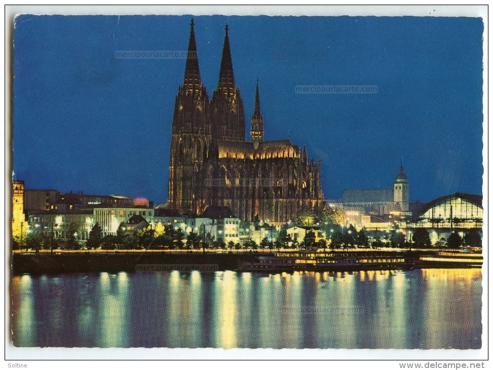 Köln Am Rhein - Cologne - Rheinufer Mit Dom - Cathédrale Vue De Nuit - écrite Timbre Enlevé - 2 Scans - Koeln