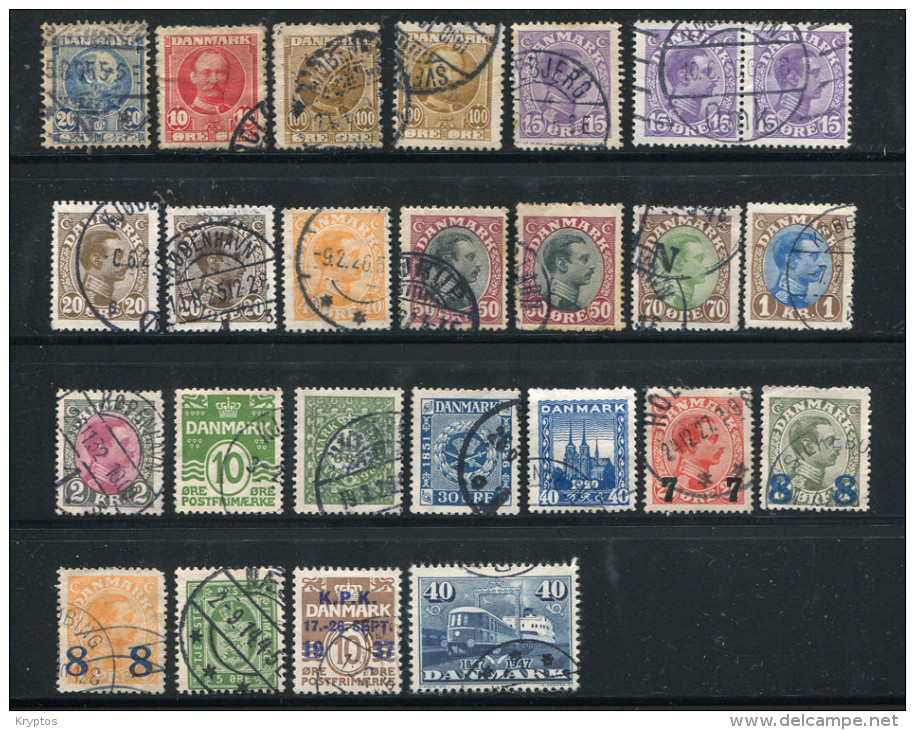 Denmark. A Collection Of 25 Older Stamps In Mixed Condition - Sammlungen