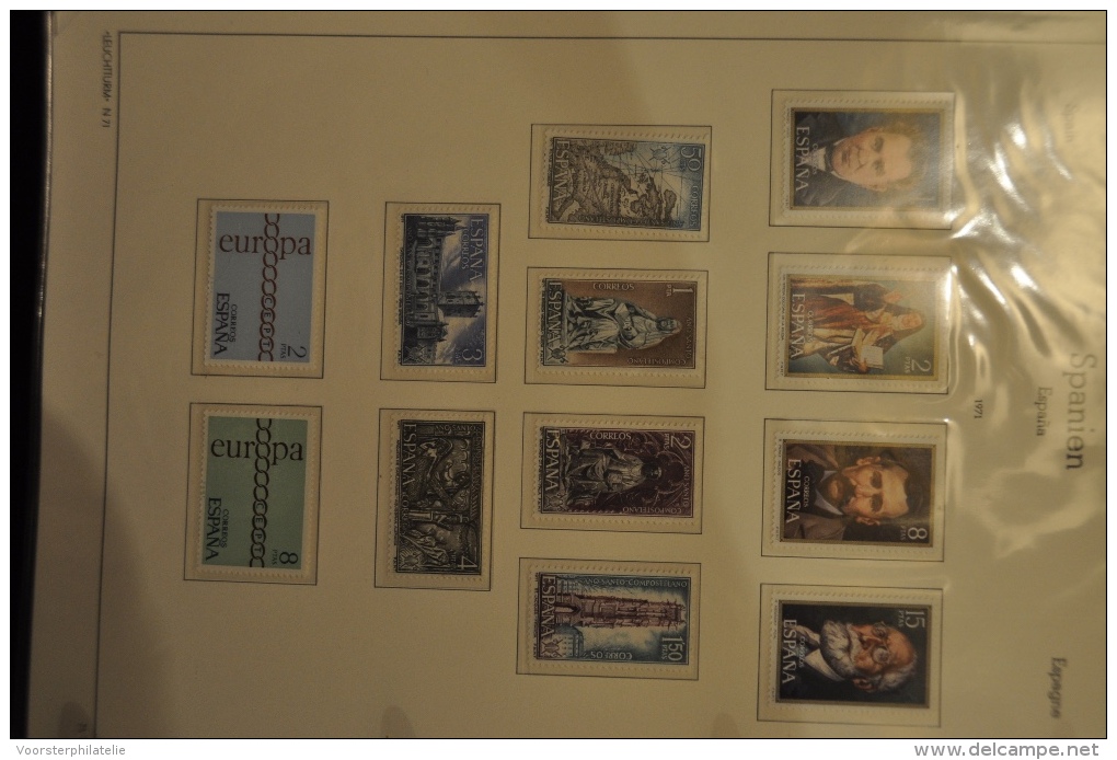 COLLECTION SPAIN ESPANA FROM 1966-1975 WITH LOTS OF COMPLETE SERIES MNH ** POSTFRIS