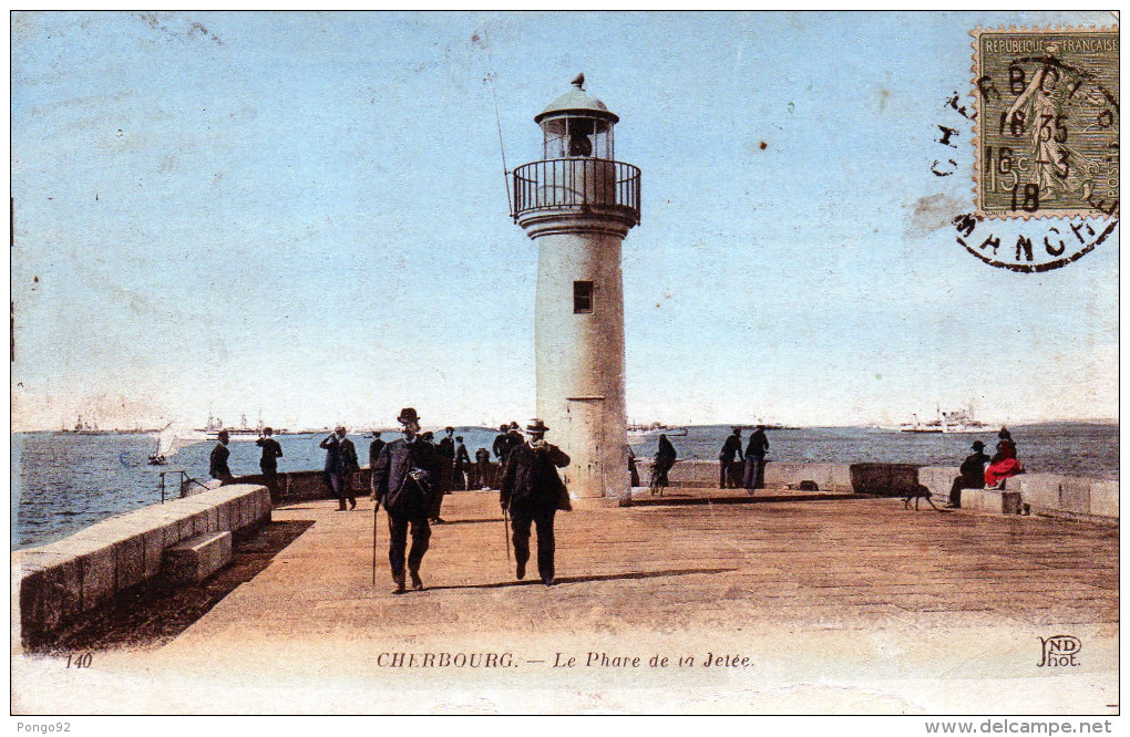 Cpa Chromo 1918 CHERBOURG, Le Phare De La Jetée Et Ses Promeneurs   (51.25) - Cherbourg