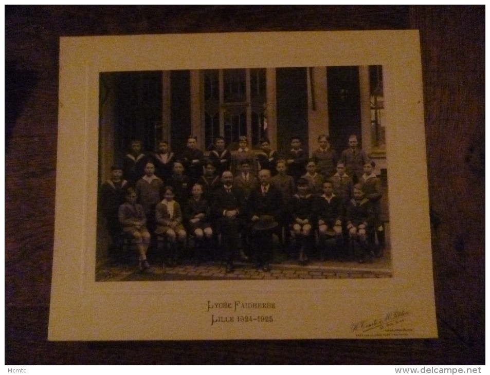 1 Photo  De Classe D´école  Collée Sur Carton - Lycée Faidherbe - Lille -  1924-1926  - 4 Scans- - Autres & Non Classés