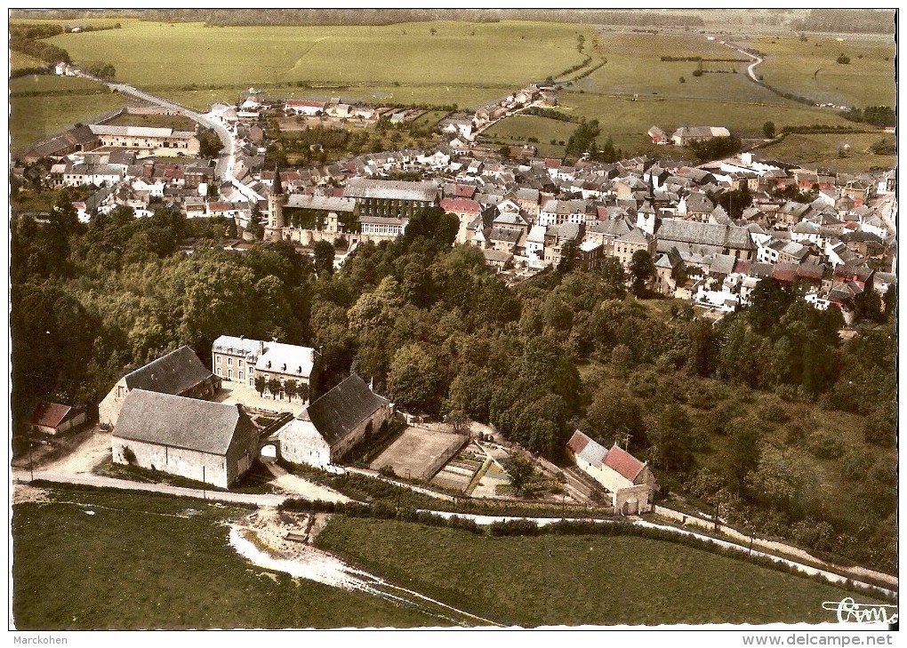 FLORENNES (5620) : Vue Panoramique Aérienne. CPSM Colorisée Rare. - Florennes