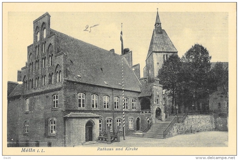 Mölln I. L. - Rathaus Und Kirche - Carte Non Circulée - Moelln