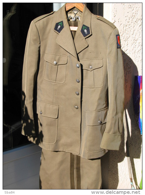 LÉGION ÉTRANGÈRE - TENUE DE SORTIE OFFICIER 1°REC - ANNÉES 60 - - Uniforms