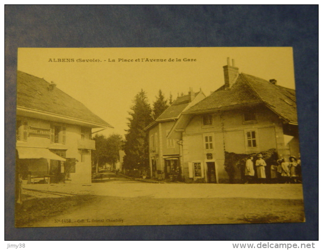 SAVOIE-ALBENS-LA PLACE ET L'AVENUE DE LA GARE-ANIMEE N 1458 COLL L.GRIMAL - Albens