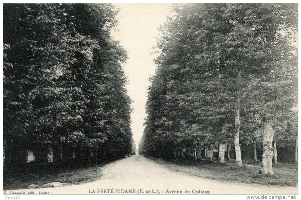 B18468 La Ferté Vidame, Avenue Du Château - Otros & Sin Clasificación