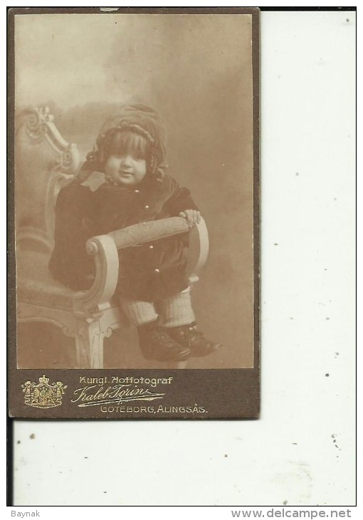 ZW27  -  CABINET  PHOTO, CDV  -  SWEDEN  -  GOTEBORG, ALINGSAS  -  BABY --  PHOTOGR.: KALEB TORIN  --  10,5 Cm X 6,5 Cm - Alte (vor 1900)