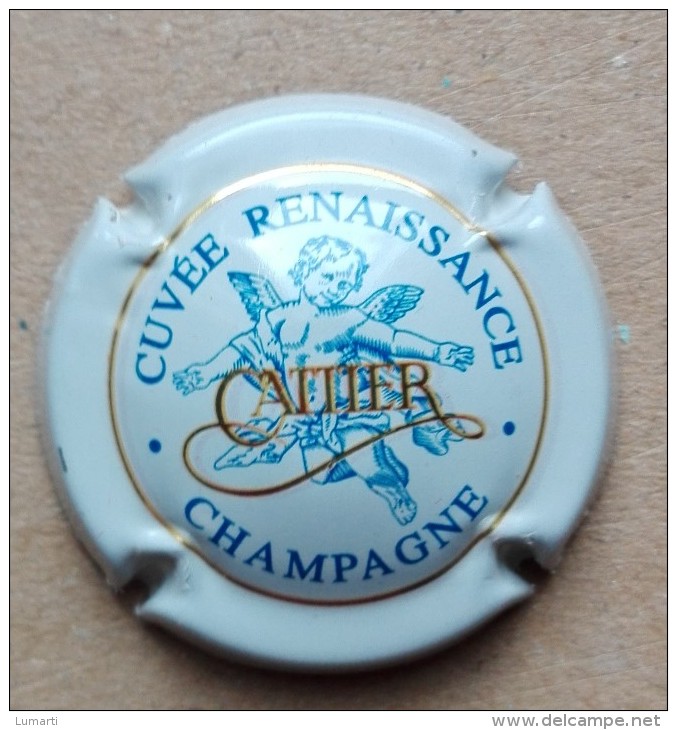 Capsule De Champagne -  Cattier - Cuvée Renaissance   - N°10 - Blanc , Bleu  Et Or - Möt Et Chandon