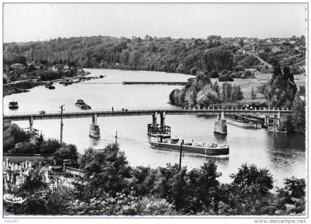 77 THOMERY - Pont De Thomery, Champagne Sur Seine, L'écluse (péniches) - Sonstige & Ohne Zuordnung