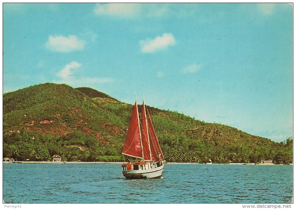 3-CPA-1960-SEYCHELLES-MAYE PLAGE -PRASLIN GRANDE ANSE-et VOILIER-TBE - Seychelles