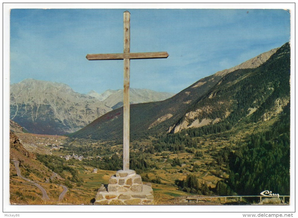 NEVACHE---Vue Générale De La Vallée De La Clarée-au Fond Nevache Et Le Guion-Croix-,cpsm 15 X 10 N°0073 éd Combier. - Autres & Non Classés