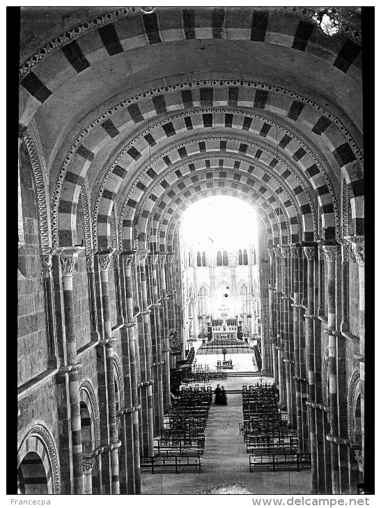 V0148 - YONNE - Abbaye De VEZELAY - Plaques De Verre