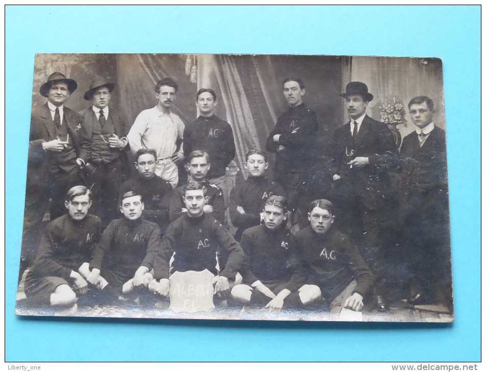 ALBERT F.C. ( Anno 19?? ) ( Zie Foto Voor Details ) ! - Sports