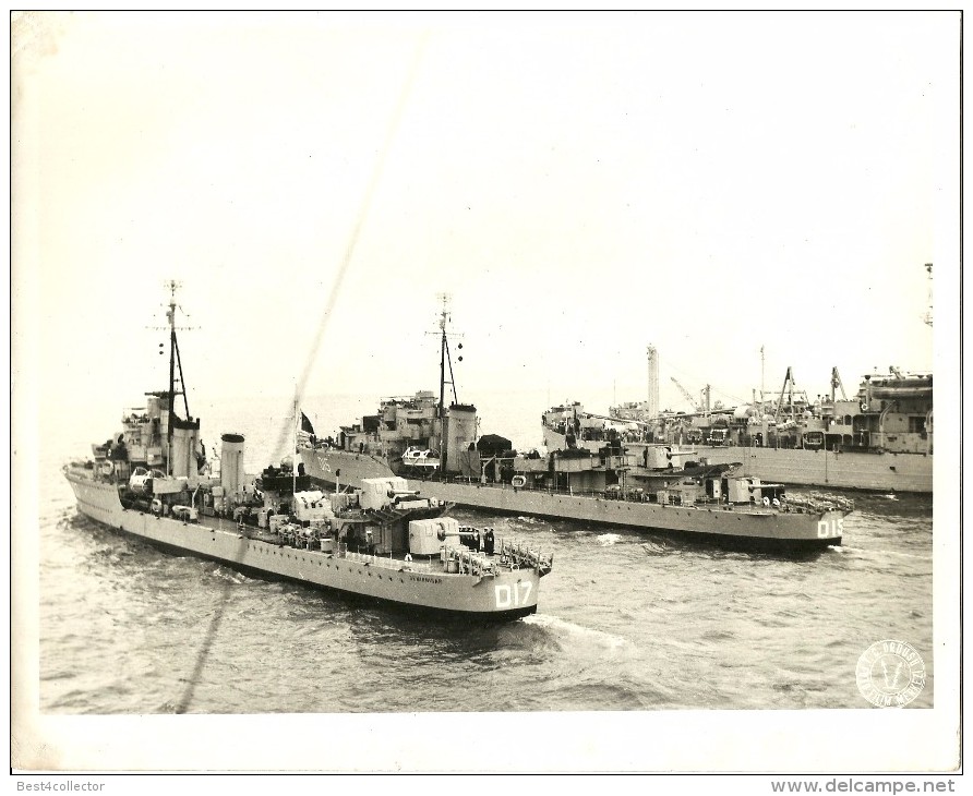 @@@ TCG Onaran (A581) Underway In 1949 With TCG Demirhisar (D-17) And TCG Gayet (D-15) Both Ex British Iris Class Destro - Guerre, Militaire