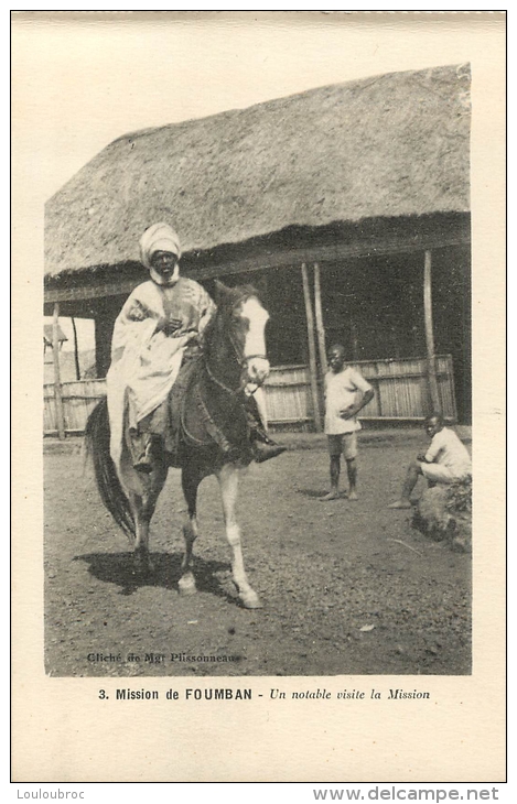 CAMEROUN  MISSION DE  FOUMBAN UN NOTABLE VISITE LA MISSION - Cameroun