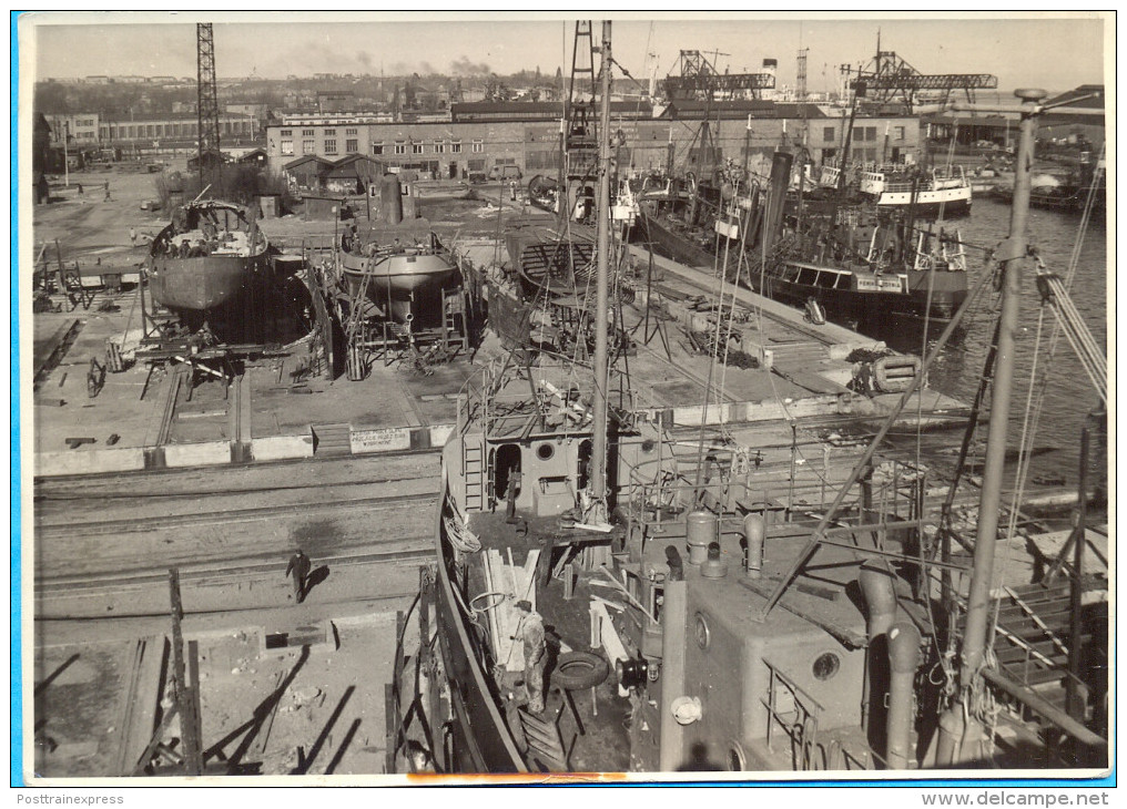 Gdynia, Gdingen. Shipbuilding Yard 2.  12,5 X 17,8 Cm - Voorwerpen