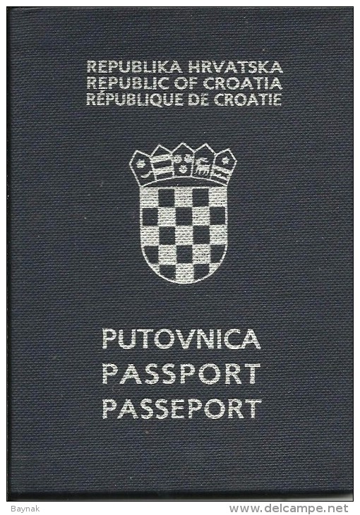 C31  --  REPUBLIC OF CROATIA  --   PASSPORT  ---   1993  --  LADY Photo - Historische Dokumente