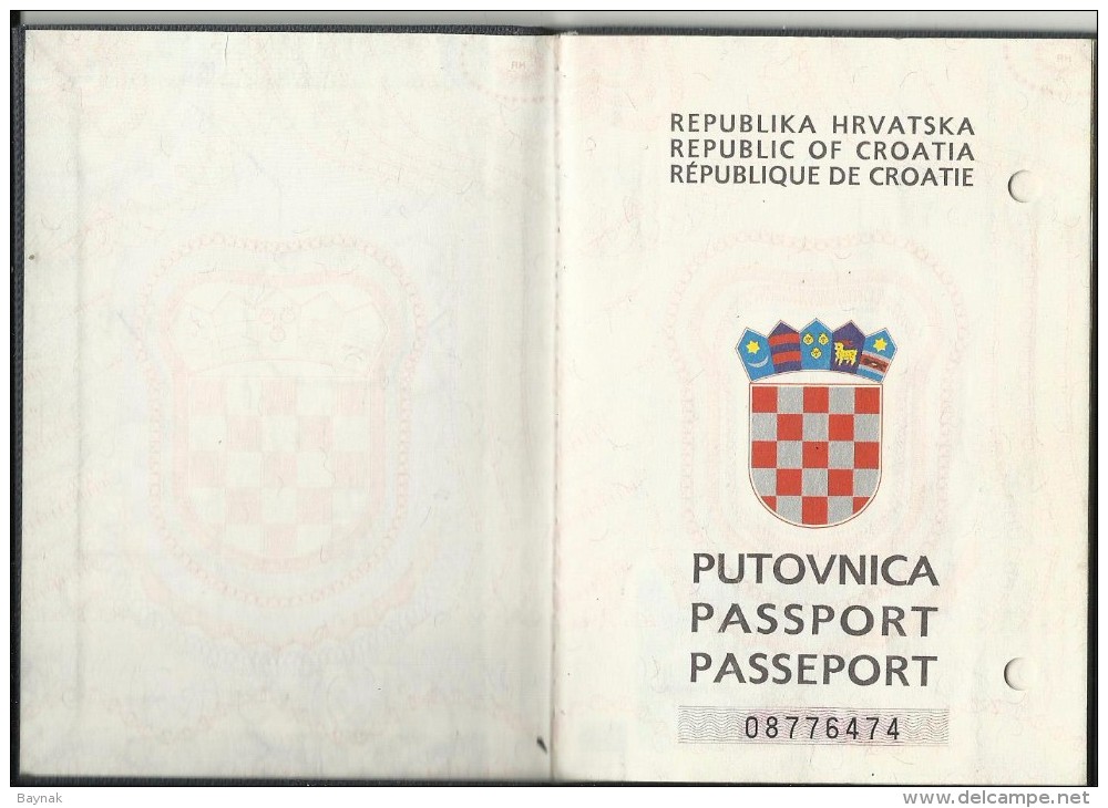 C31  --  REPUBLIC OF CROATIA  --   PASSPORT  ---   1993  --  LADY Photo - Historische Dokumente