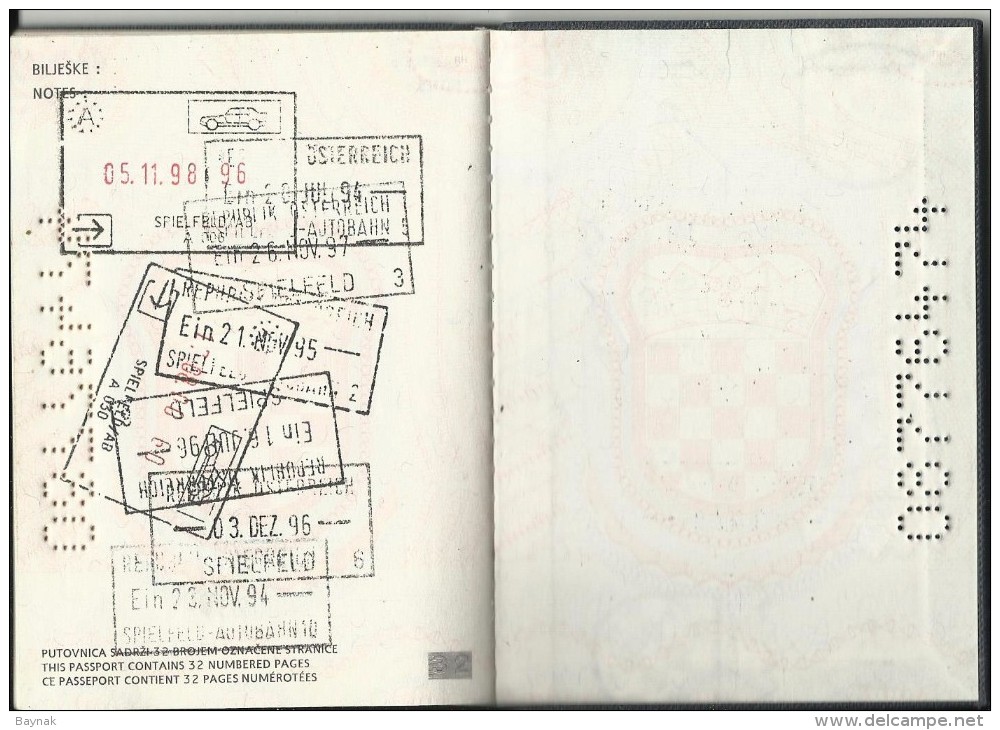 C31  --  REPUBLIC OF CROATIA  --   PASSPORT  ---   1993  --  LADY Photo - Historische Dokumente