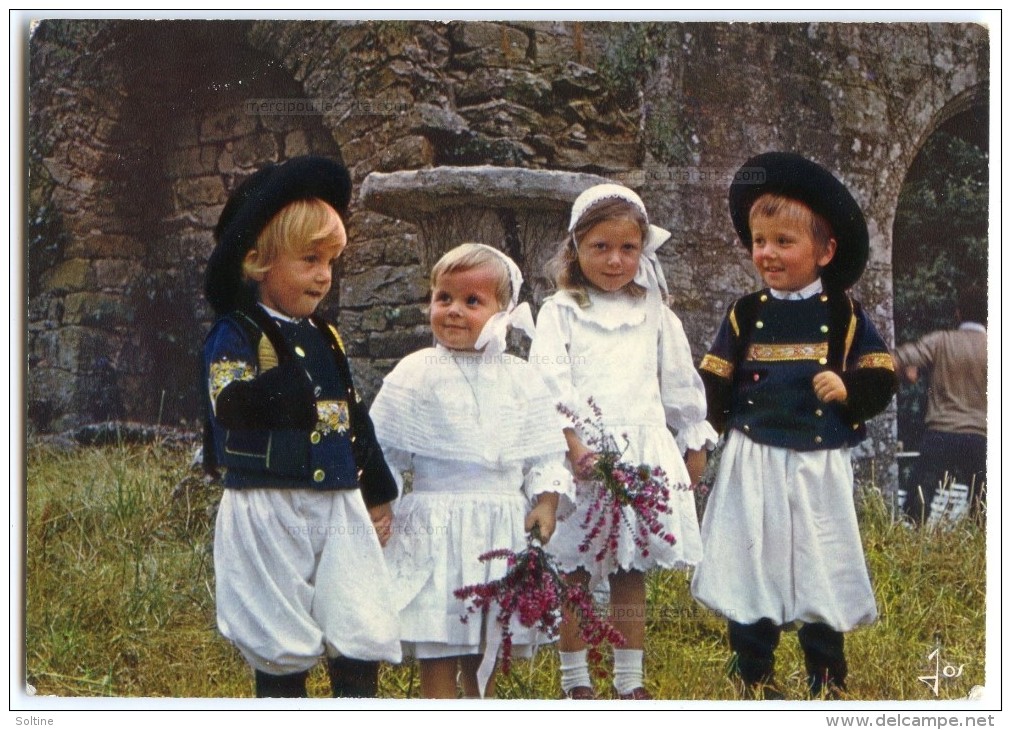 Bretagne En Cou&#8203;leurs - Sourire De Bretagne - Enfants En Costume De Cornouaille - écrite Non Timbrée - 2 Scans - Autres & Non Classés