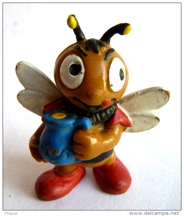 FIGURINE ABEILLE - BULLY 1975 07 AVEC UN BROC - Pas MAYA (2) - Other & Unclassified