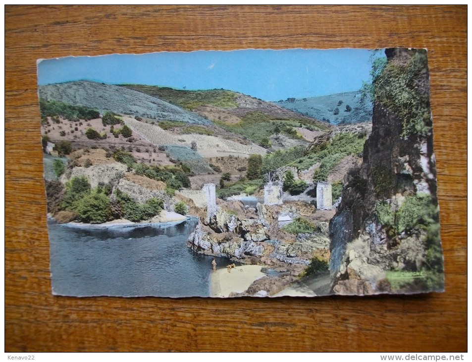 Environs De Roanne , Plages Des Gorges De La Loire , Les Piles Romaines - Roanne