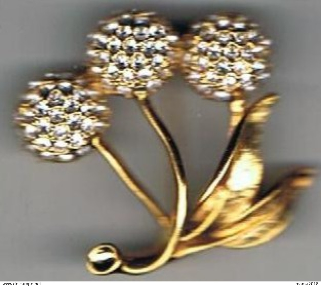 Broche  Brillants  Fleur  Métal   3.2 Cm - Broschen