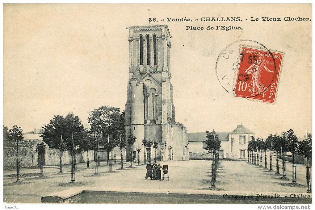 Dép 85 - Challans - Le Vieux Clocher - Place De L'Eglise - état - Challans