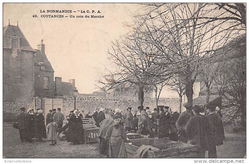 Coutances     50      Un Coin Du Marché - Coutances