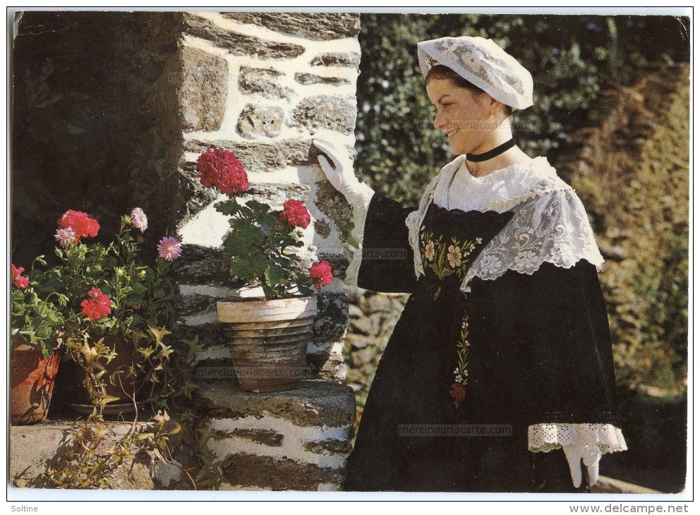 Costume Du Morbihan - Jeune Fille De PENVINS - Presqu'île De RHUYS - écrite Et Timbrée - 2 Scans - Autres & Non Classés