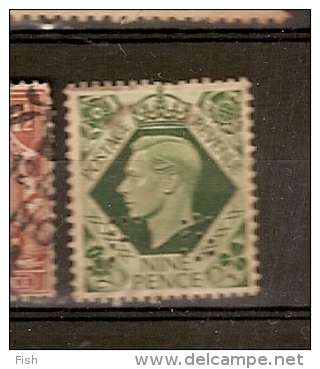Great Britain & Marcofilia, Perfin 1937-1947 (220) - Used Stamps