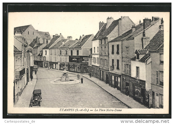 CPA Etampes, La Place Notre-Dame - Etampes