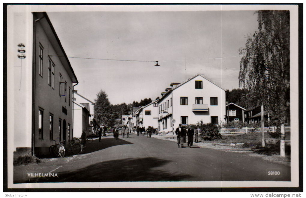 DB5723 - VILHELMINA - PEOPLE IN THE STREET - Suède