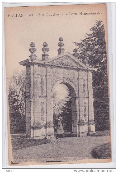 Ballan - "La Porte Monumentale" - Ballan-Miré