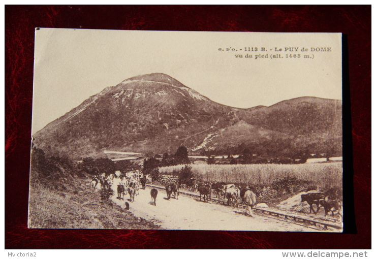 Le Puy De Dome, Vu Du Pied - Other & Unclassified