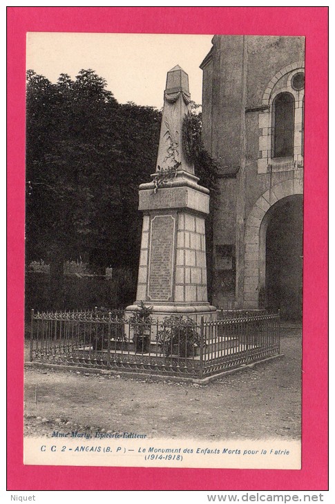 64 Pyrénées-Atlantiques Angaïs Monument Des Enfants Morts Pour La Patrie, Guerre (Mme Marty, Epicier-Editeur, Carrache) - Monuments Aux Morts