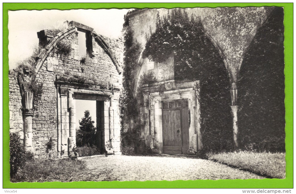 Abbaye De ST-MICHEL-en-L'HERM Carte Non Circulé - Saint Michel En L'Herm