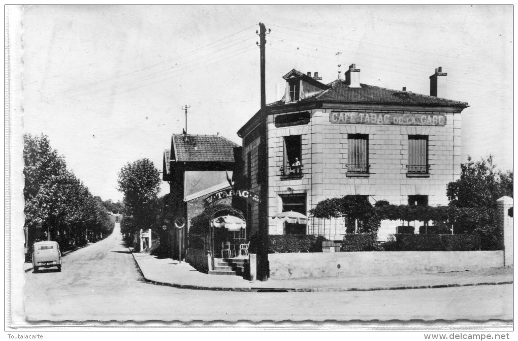 CPSM 95  MONTSOULT BAR TABAC DE LA GARE - Montsoult