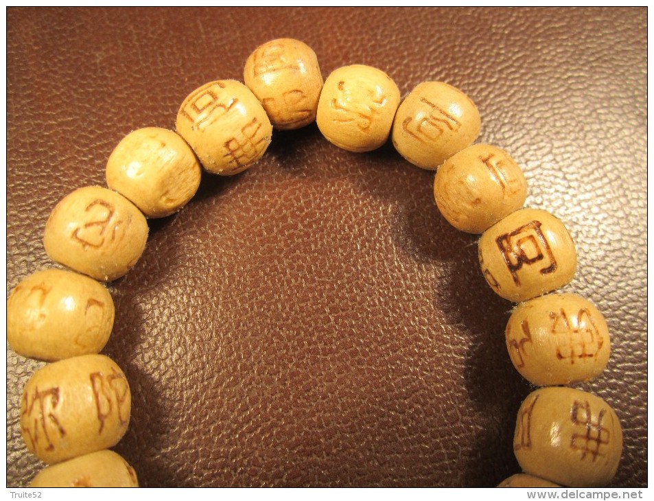 Bracelet Mala Bois De Santal Gravé Bouddha - Bracelets